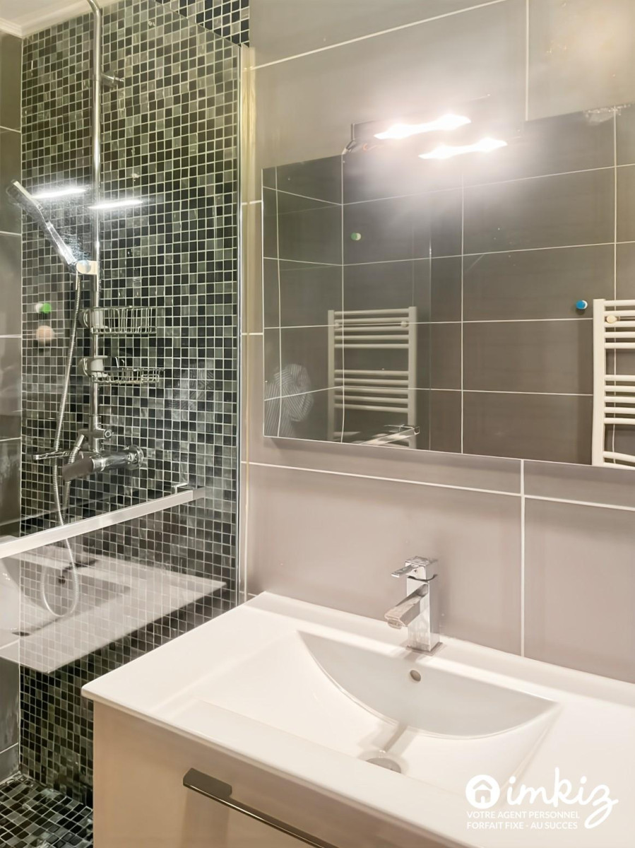 
                                                Vente
                                                 Appartement 2 pièces - 6 minutes à pied du métro