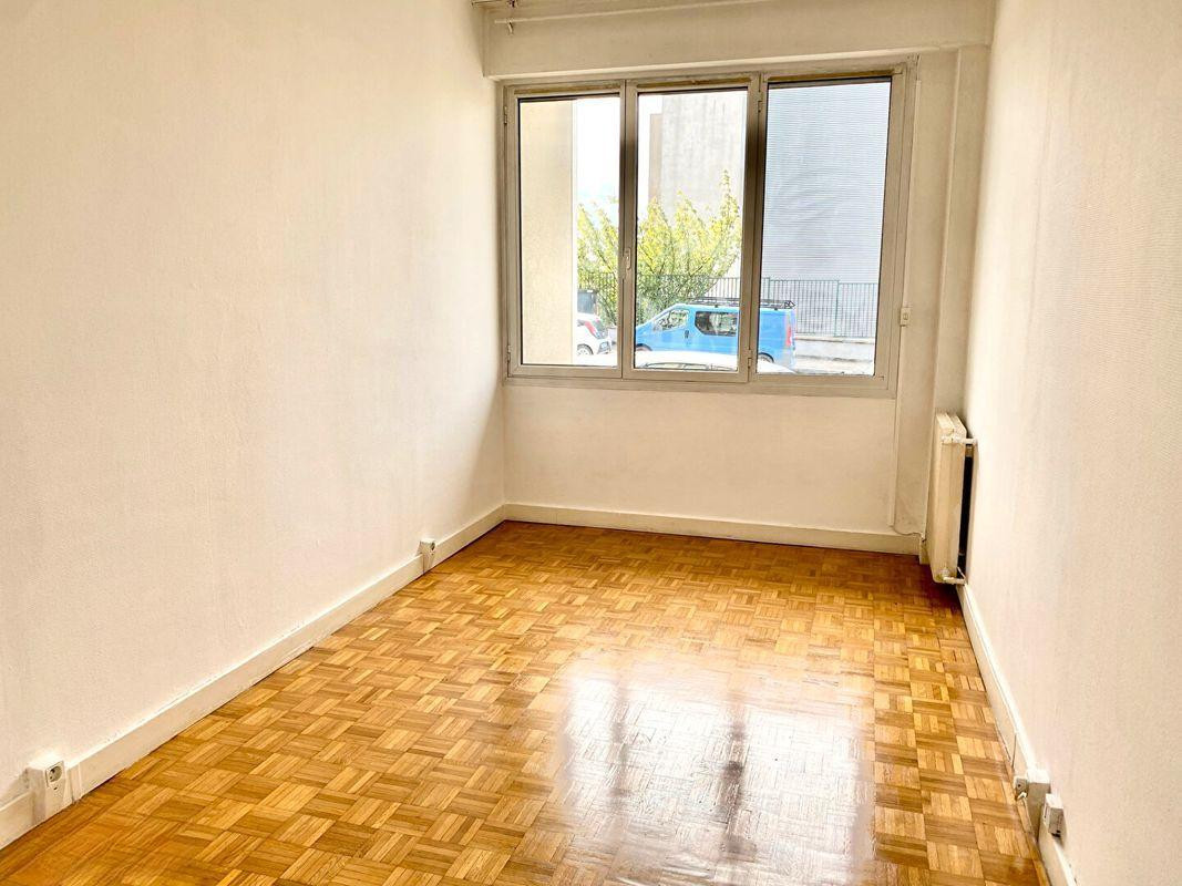 
                                                Location
                                                 Appartement 2 pièces 66 m²