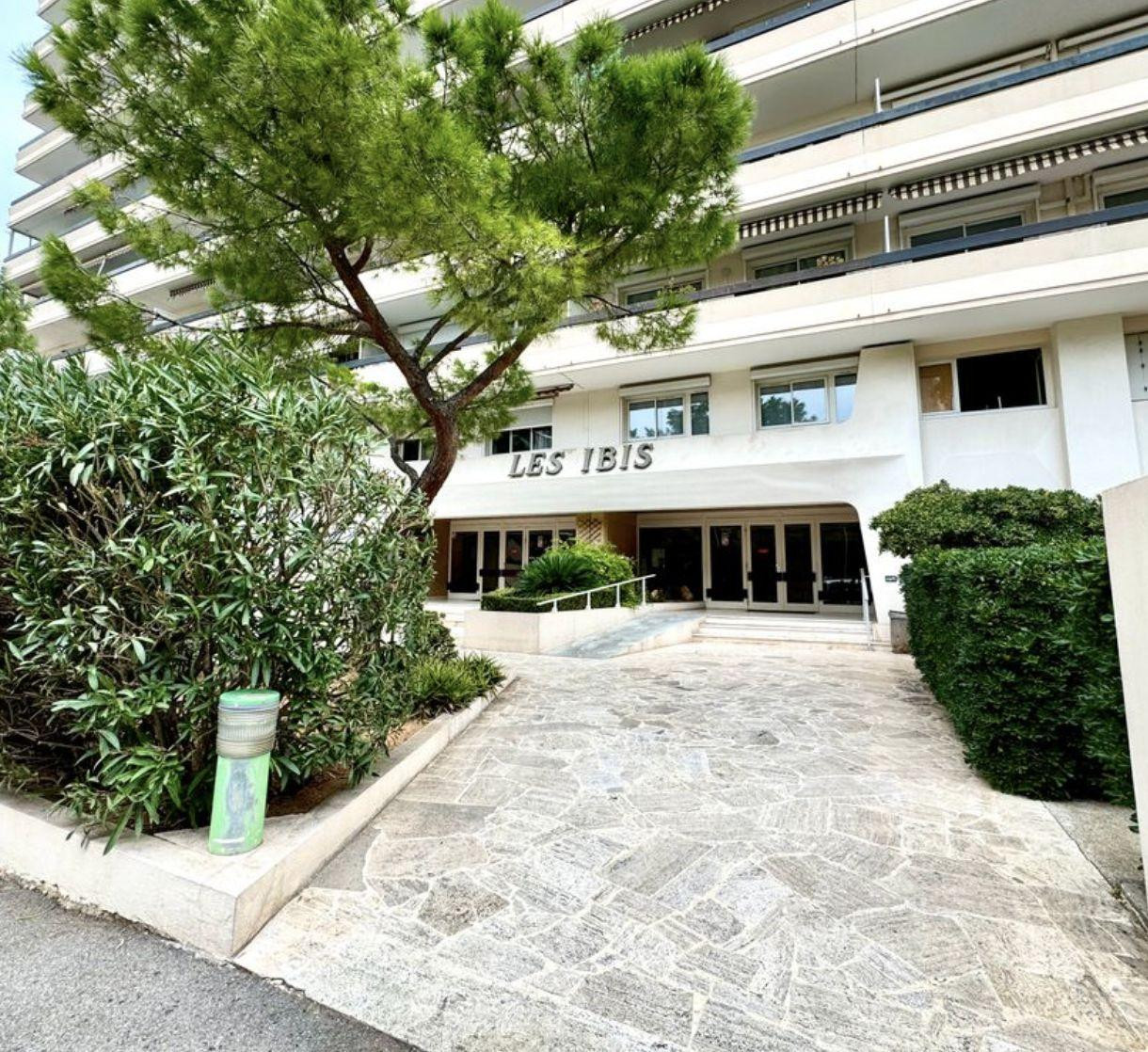 
                                                Location
                                                 Appartement 2 pièces