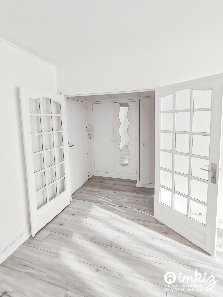 
                                                Vente
                                                 Appartement 2 pièces