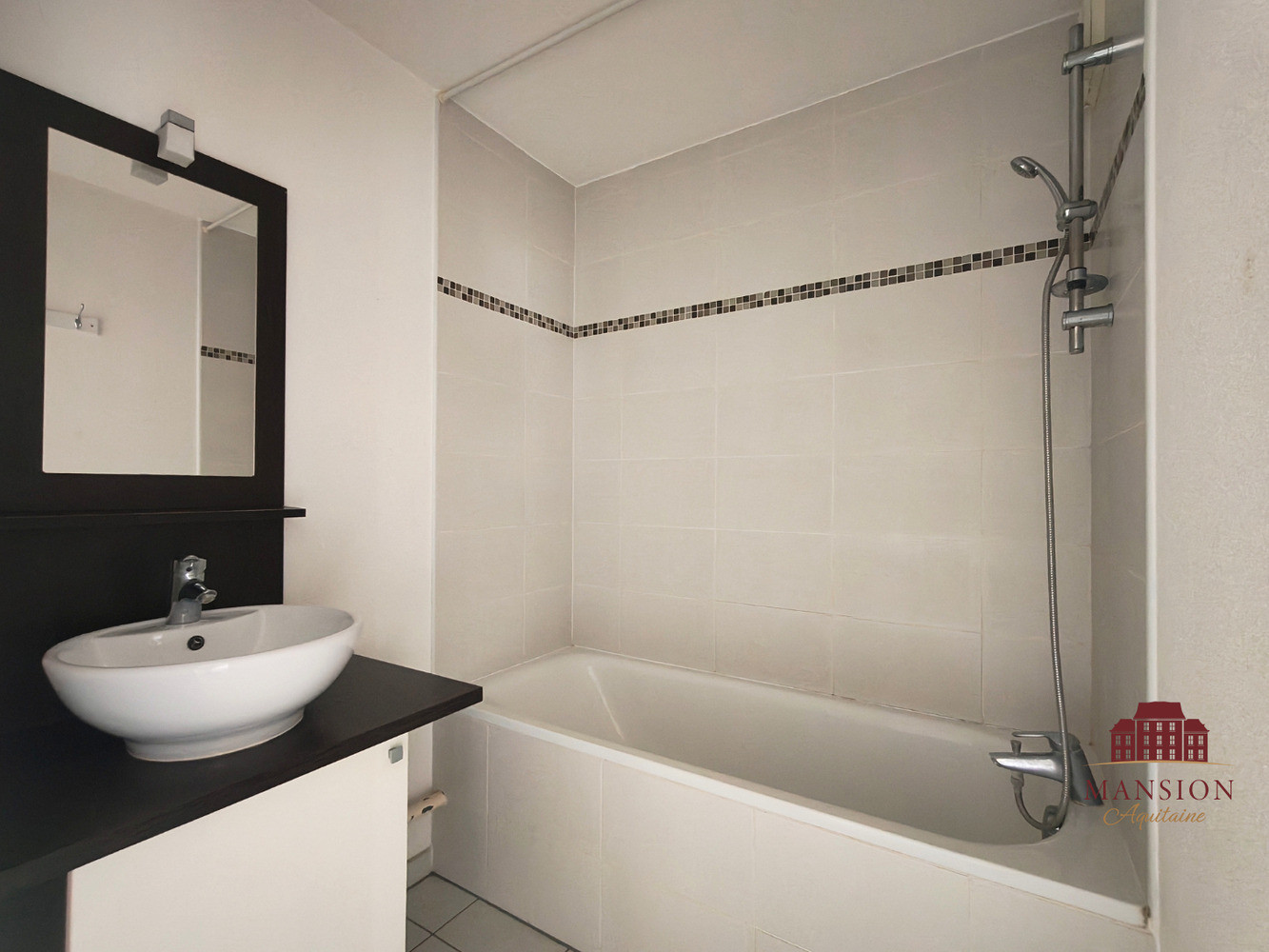 
                                                Vente
                                                 Appartement 2 pièces