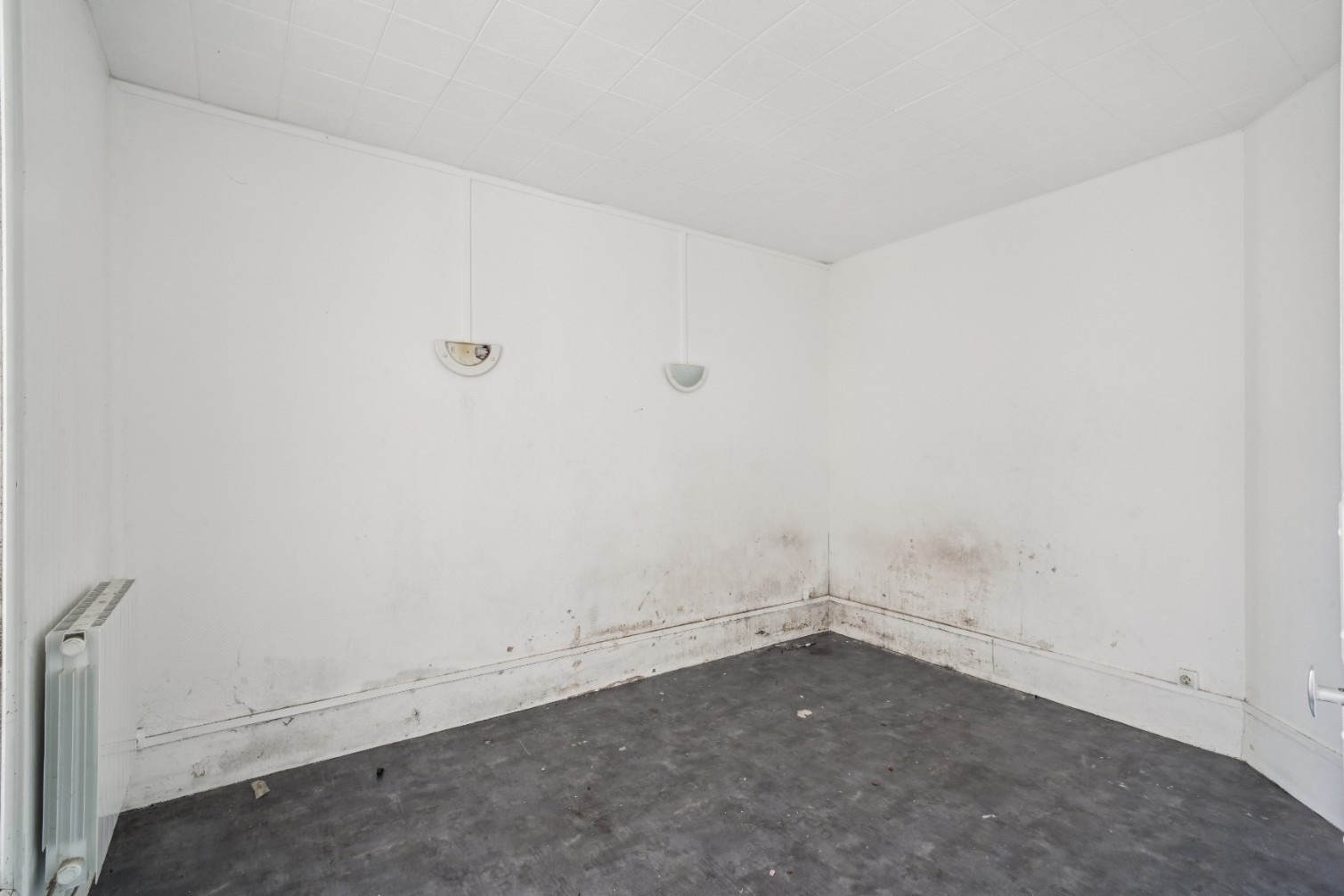 
                                                Vente
                                                 Appartement 2 pièces à rénover - Paris 17e