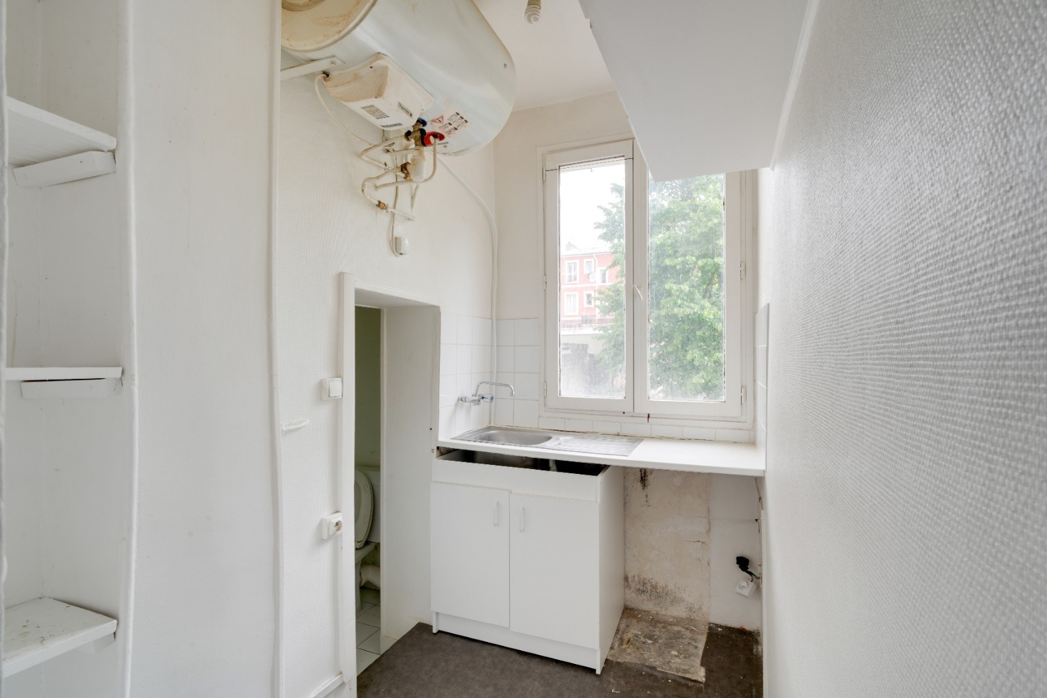 
                                                Vente
                                                 Appartement 2 pièces à rénover - Paris 18e