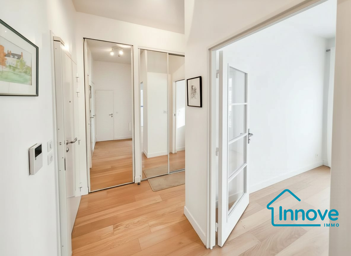 
                                                Vente
                                                 Appartement 2 pièces à vendre - Paris 14 - Balcon