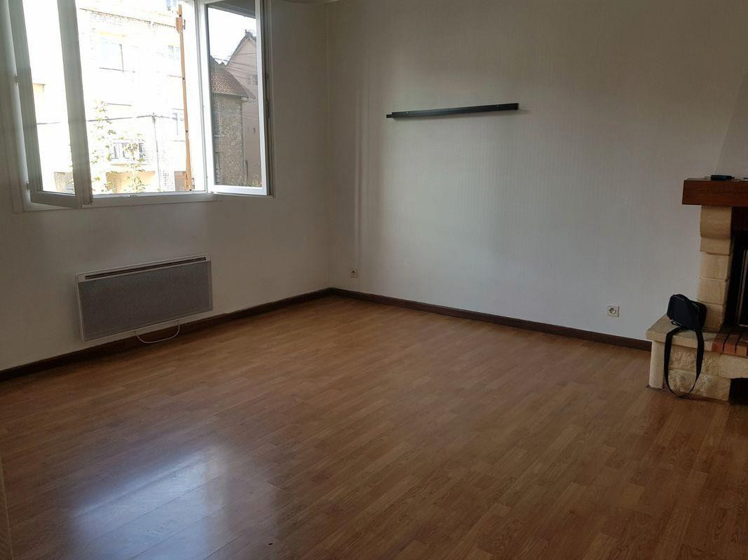 
                                                Location
                                                 Appartement 2 pièces a Villeneuve Limite Choisy