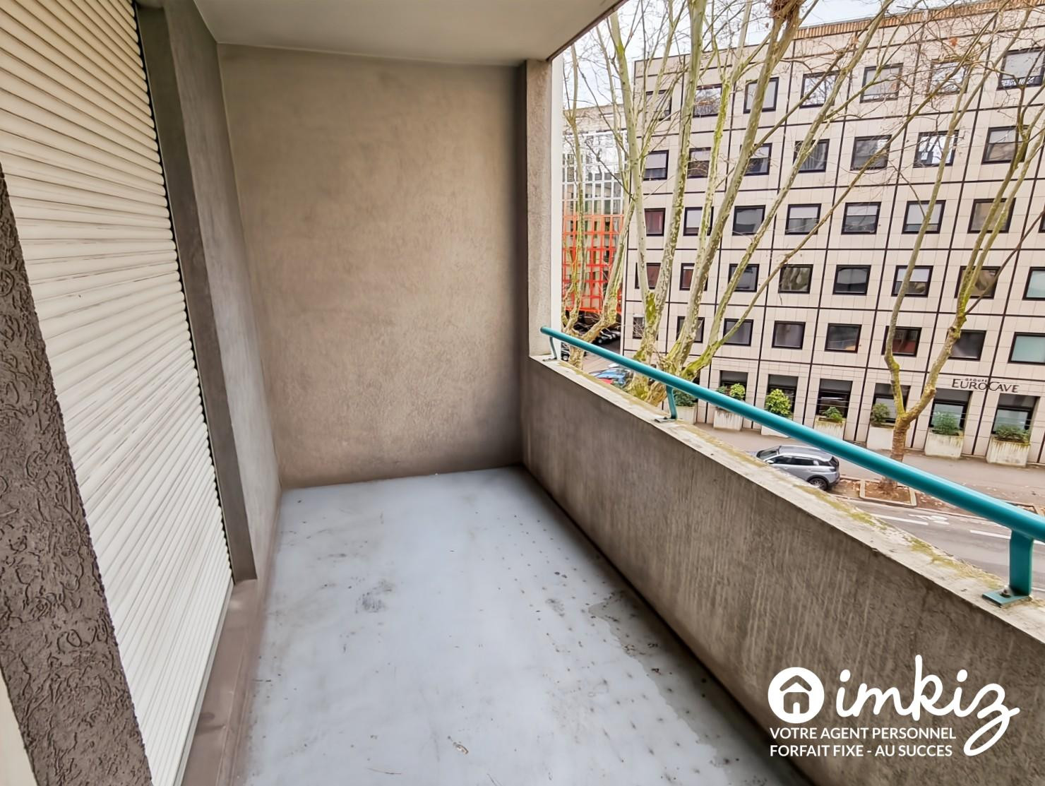 
                                                Vente
                                                 Appartement 2 pièces, avec balcon, garage et cave