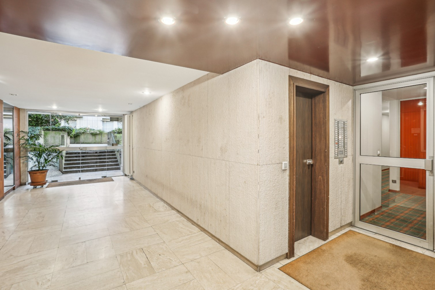 
                                                Vente
                                                 Appartement 2 pièces avec balcon - Paris 5 ème