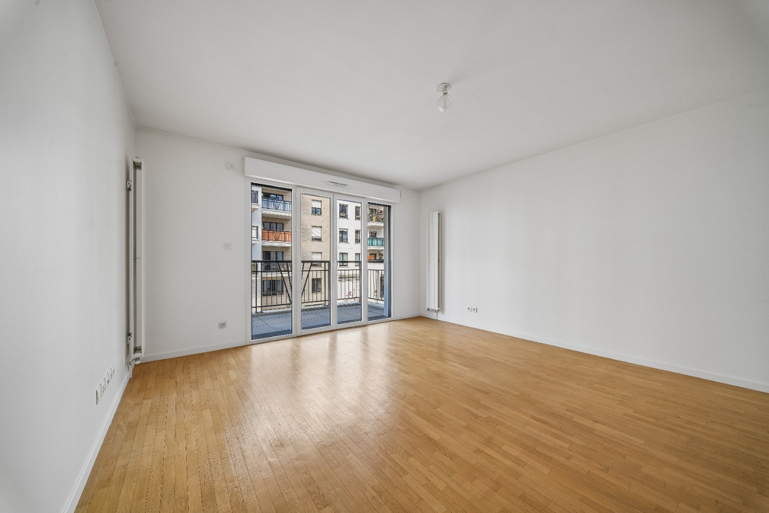 
                                                Vente
                                                 Appartement 2 pièces avec balcon - Suresnes