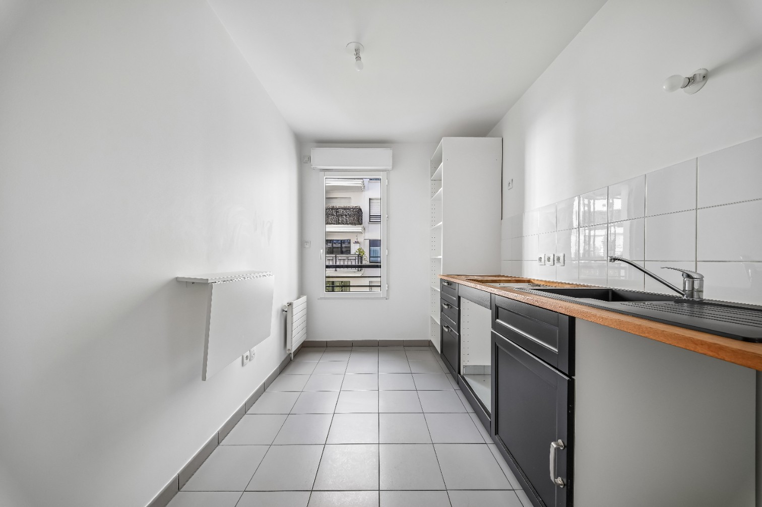 
                                                Vente
                                                 Appartement 2 pièces avec balcon - Suresnes