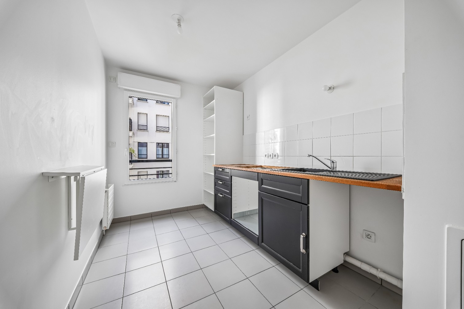 
                                                Vente
                                                 Appartement 2 pièces avec balcon - Suresnes