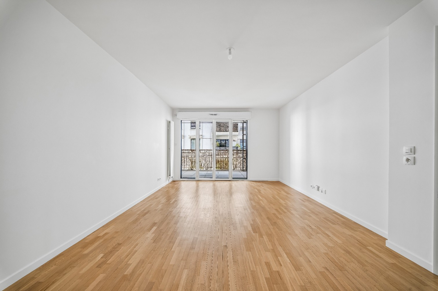 
                                                Vente
                                                 Appartement 2 pièces avec balcon - Suresnes