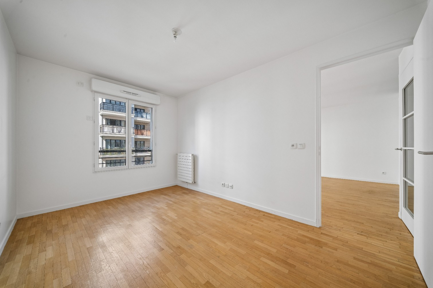 
                                                Vente
                                                 Appartement 2 pièces avec balcon - Suresnes