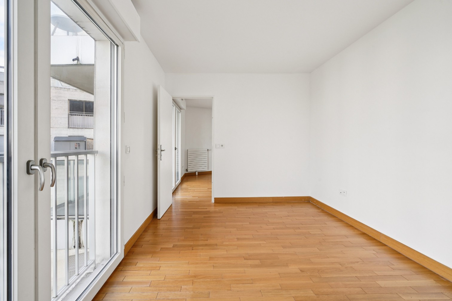 
                                                Vente
                                                 Appartement 2 pièces avec balcons - Boulogne