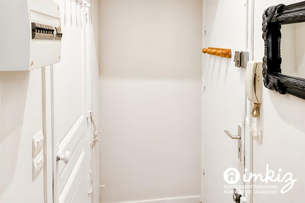 
                                                Vente
                                                 Appartement 2 pièces avec calme, vendu loué