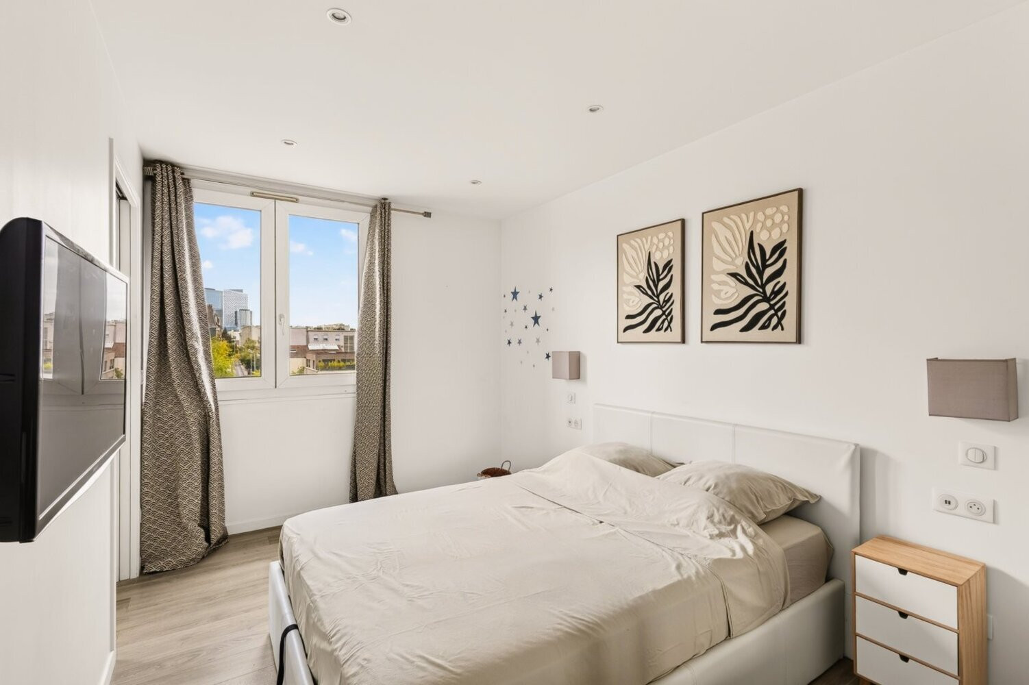 
                                                Vente
                                                 Appartement 2 pièces avec cave – Courbevoie