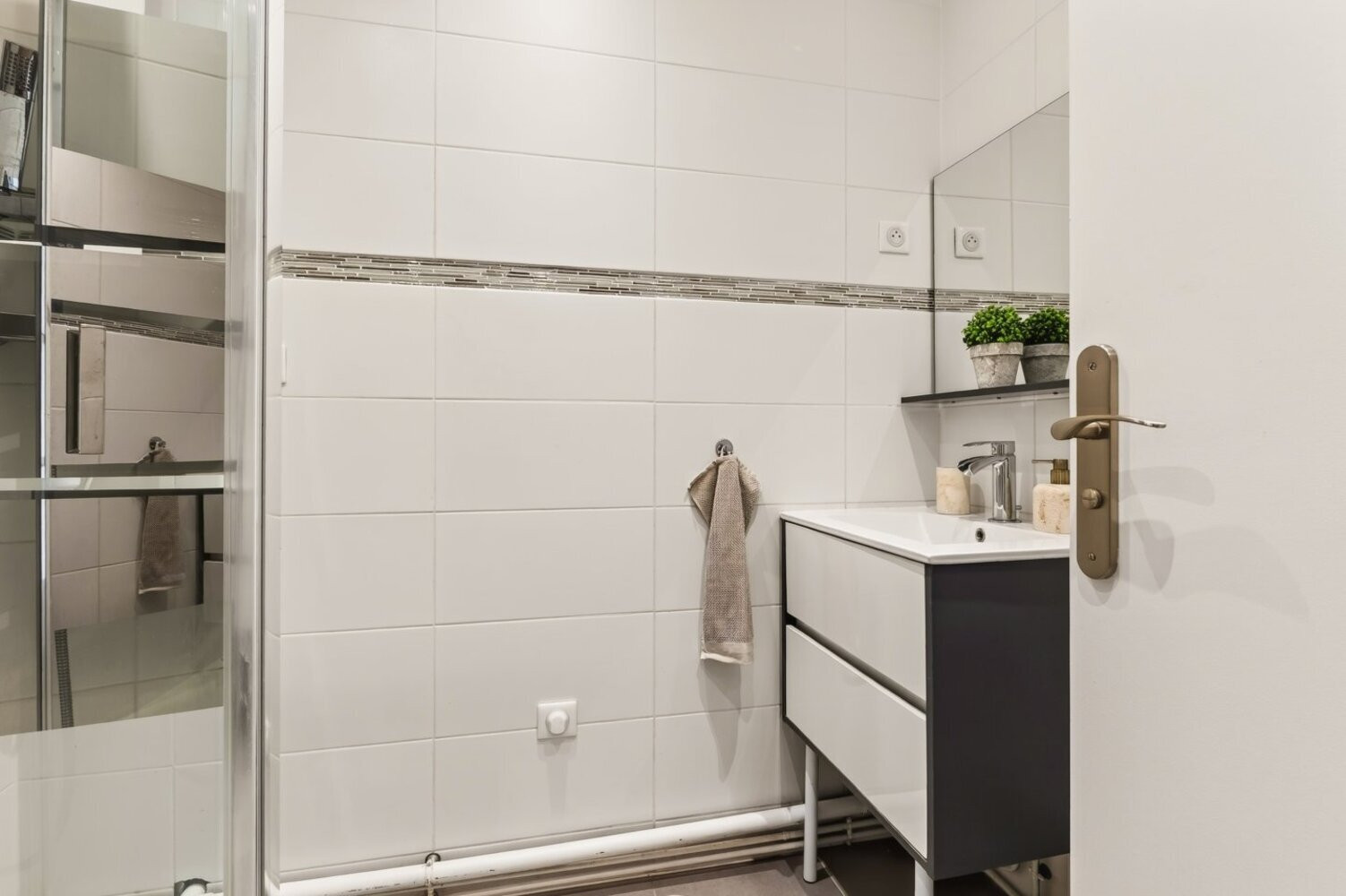 
                                                Vente
                                                 Appartement 2 pièces avec cave – Courbevoie