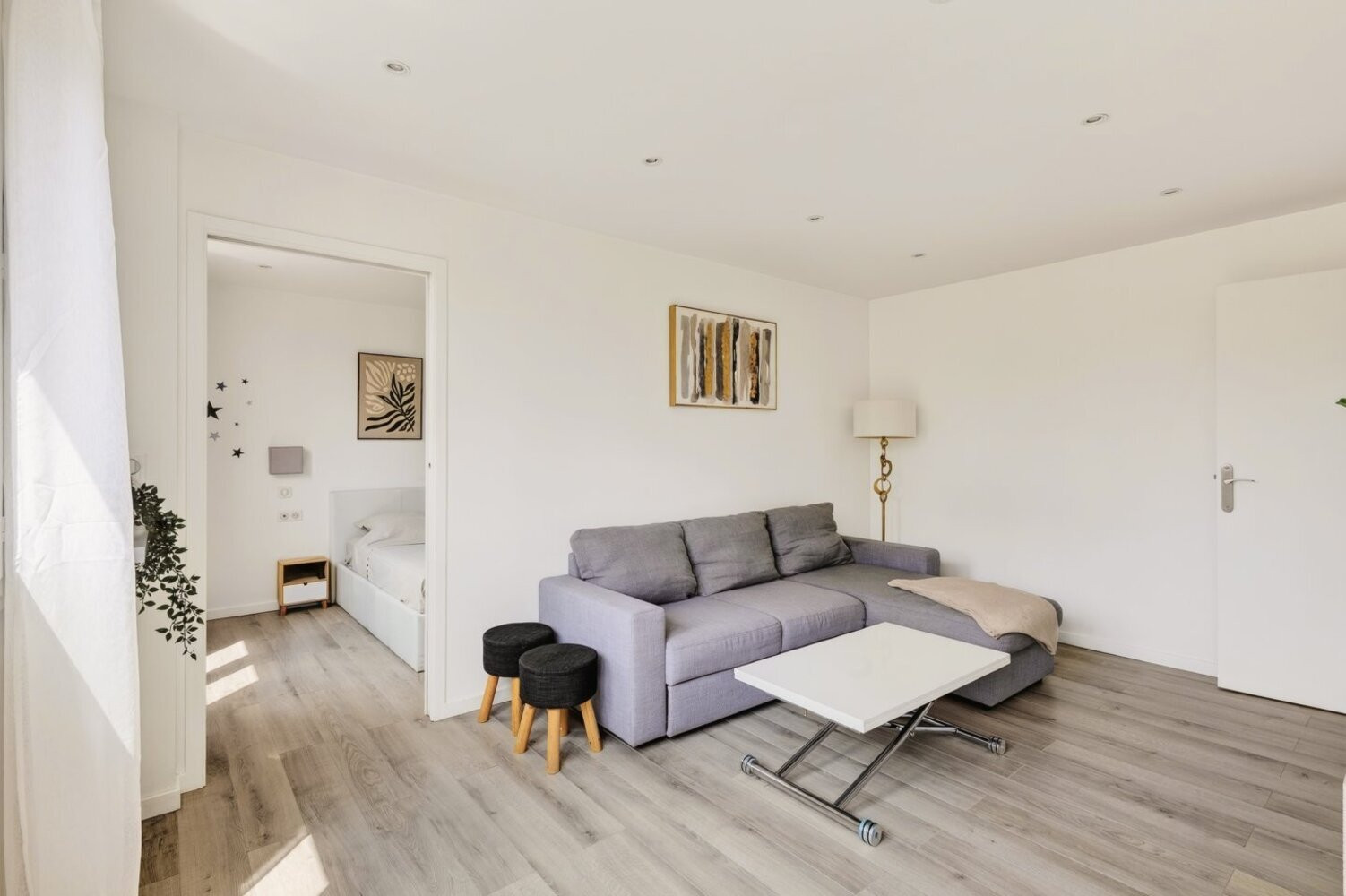 
                                                Vente
                                                 Appartement 2 pièces avec cave – Courbevoie