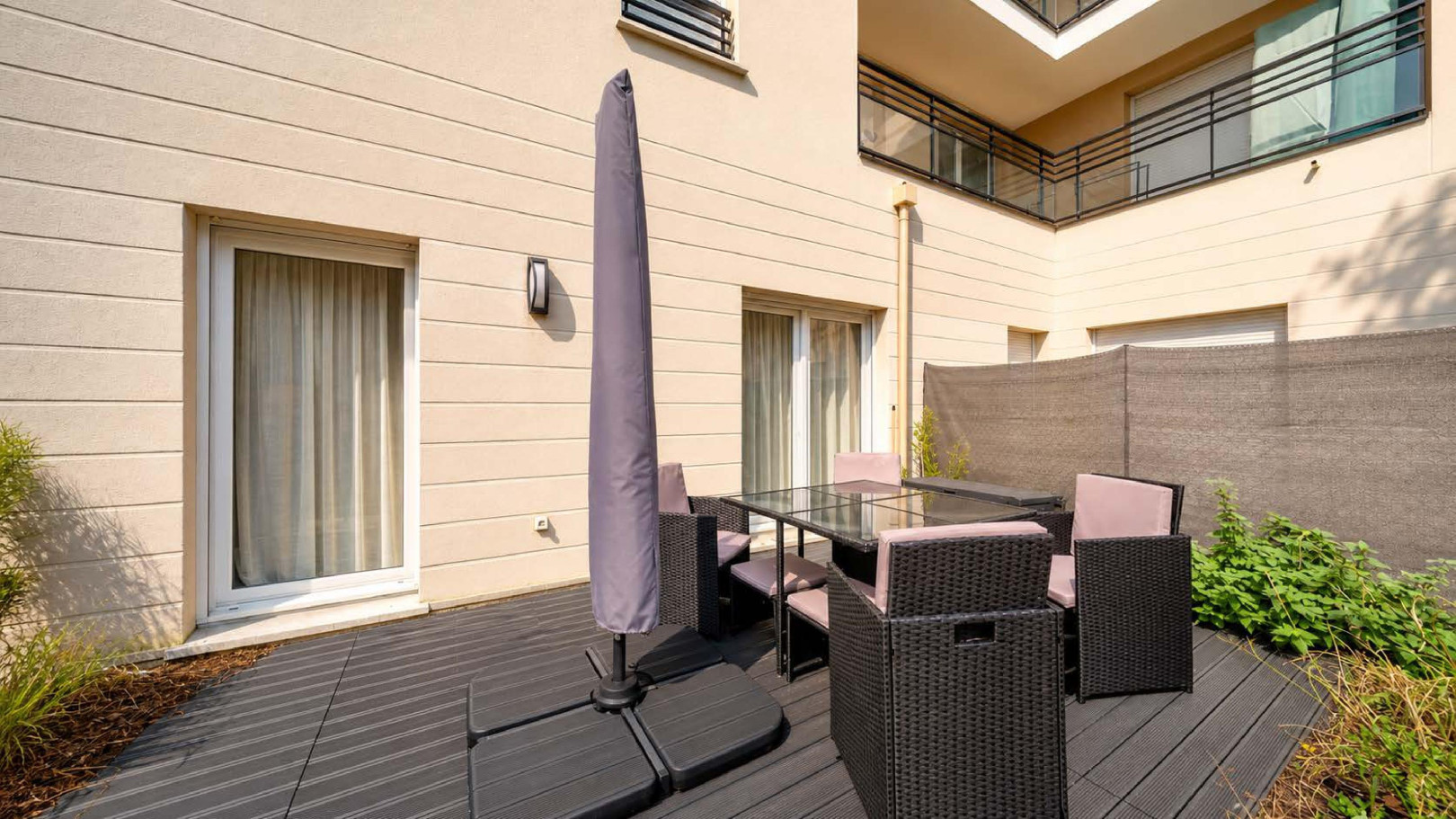 
                                                Vente
                                                 Appartement 2 pièces avec jardin Privatif
