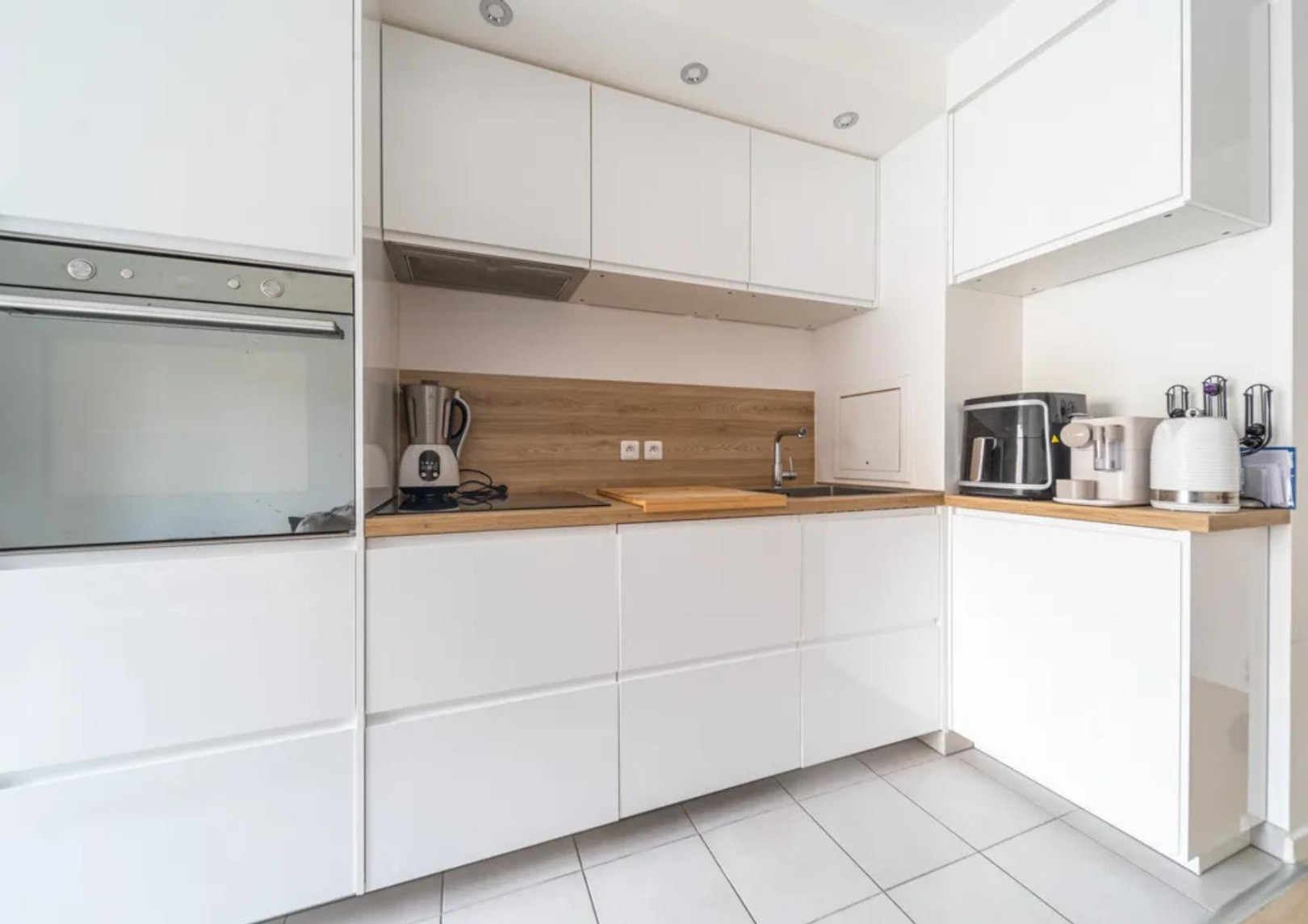 
                                                Vente
                                                 Appartement 2 pièces avec jardin Privatif