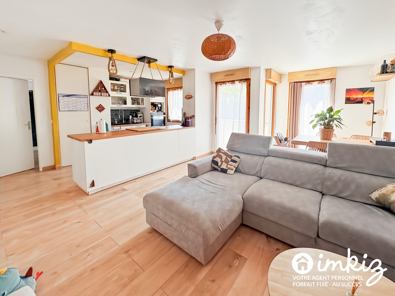 
                                                Vente
                                                 Appartement 2 pièces avec parking fermé