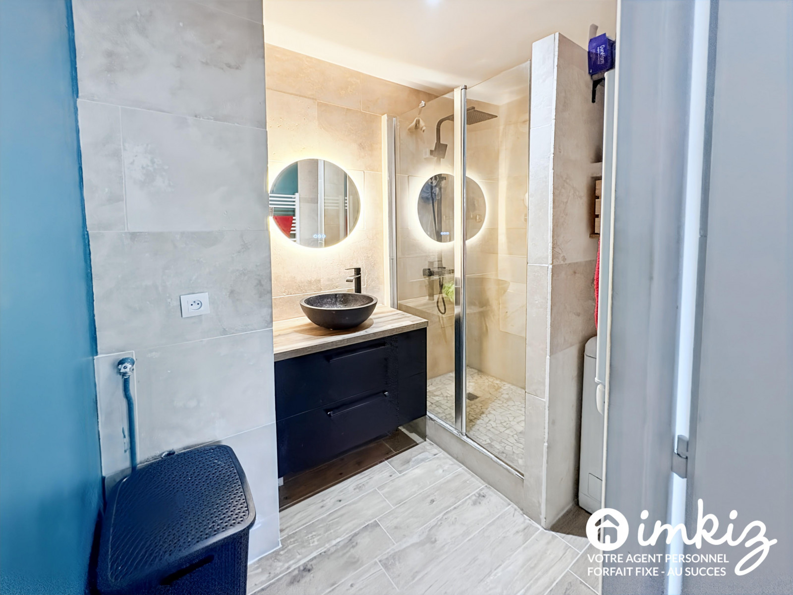 
                                                Vente
                                                 Appartement 2 pièces avec parking fermé