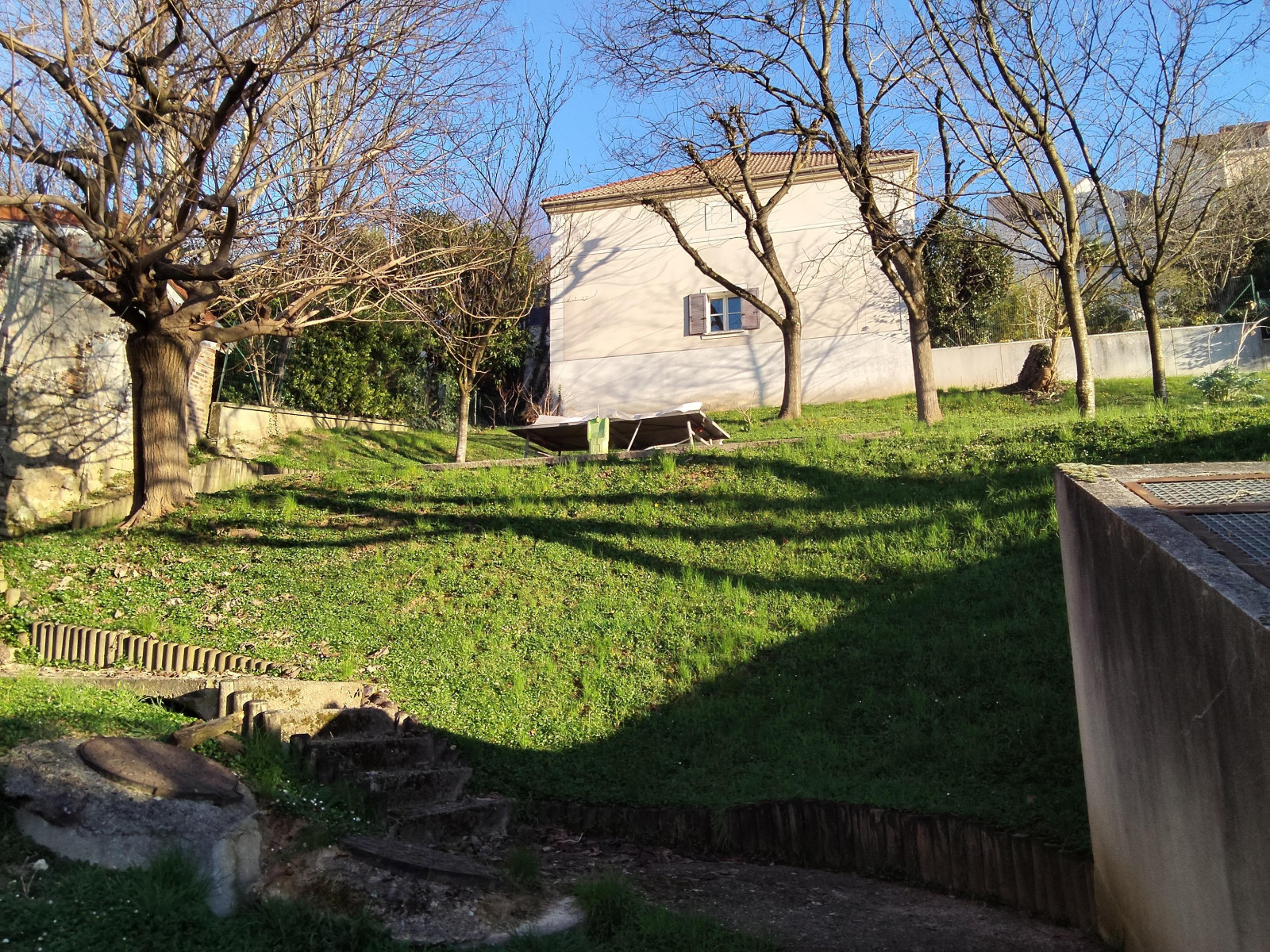 
                                                Vente
                                                 Appartement 2 pièces calme ensoleillé parking digi