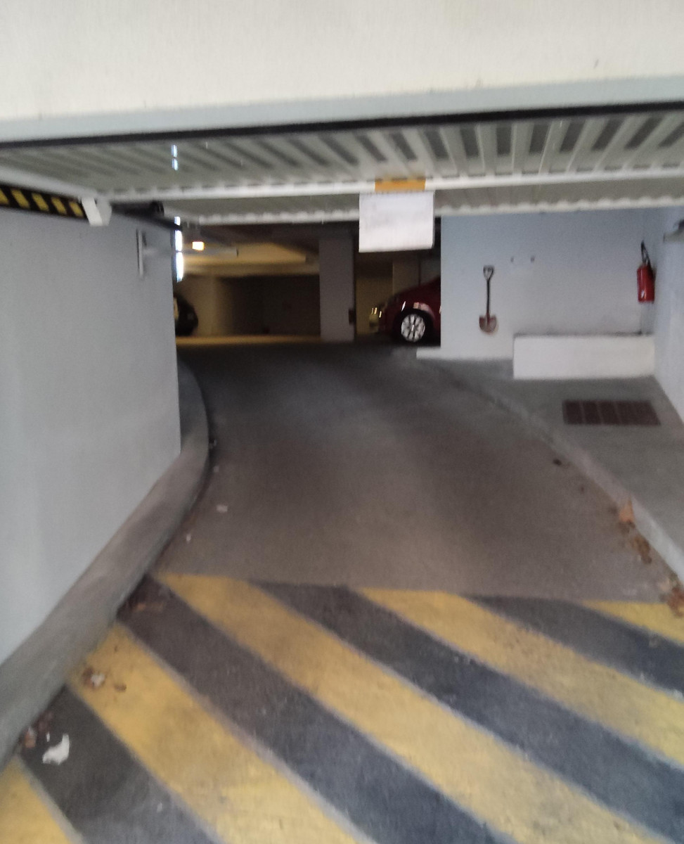 
                                                Vente
                                                 Appartement 2 pièces calme ensoleillé parking digi