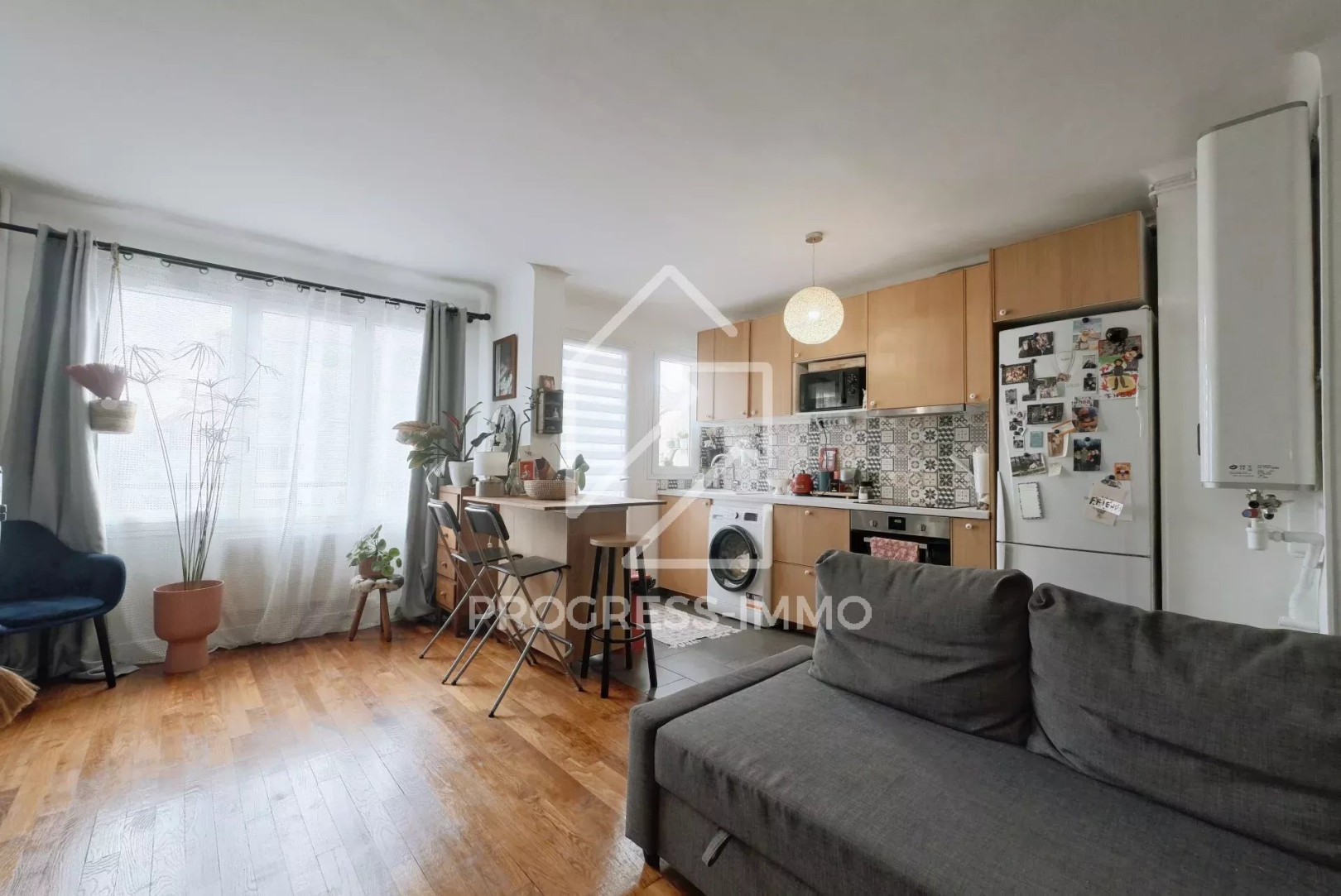 
                                                Vente
                                                 Appartement 2 pièces centre Sucy avec cave et balcon