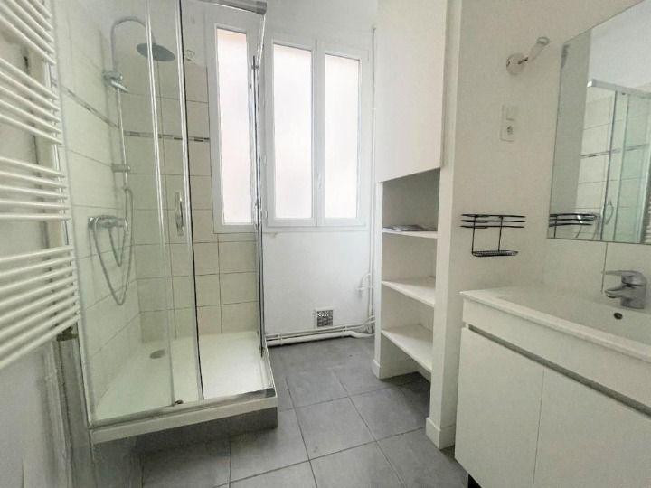 
                                                Location
                                                 Appartement 2 pièces centre ville de Vanves