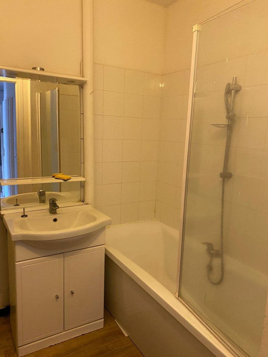 
                                                Location
                                                 Appartement 2 Pieces centre ville Maurepas