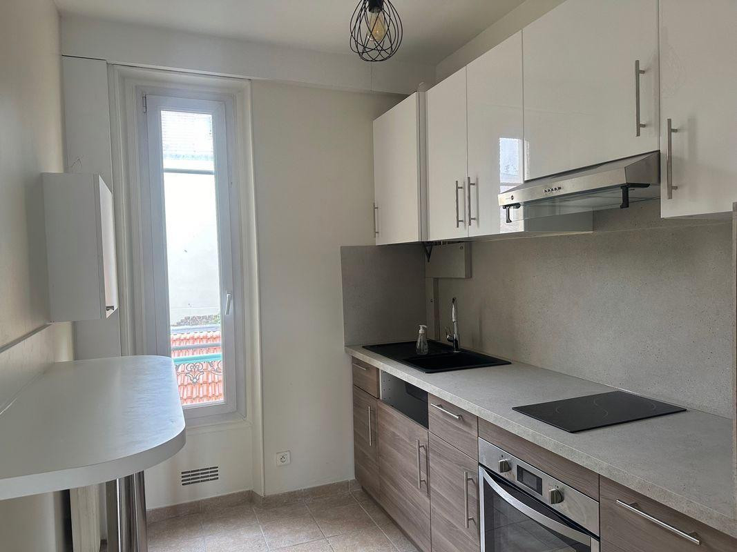
                                                Location
                                                 Appartement 2 pièces Centre-ville Villiers