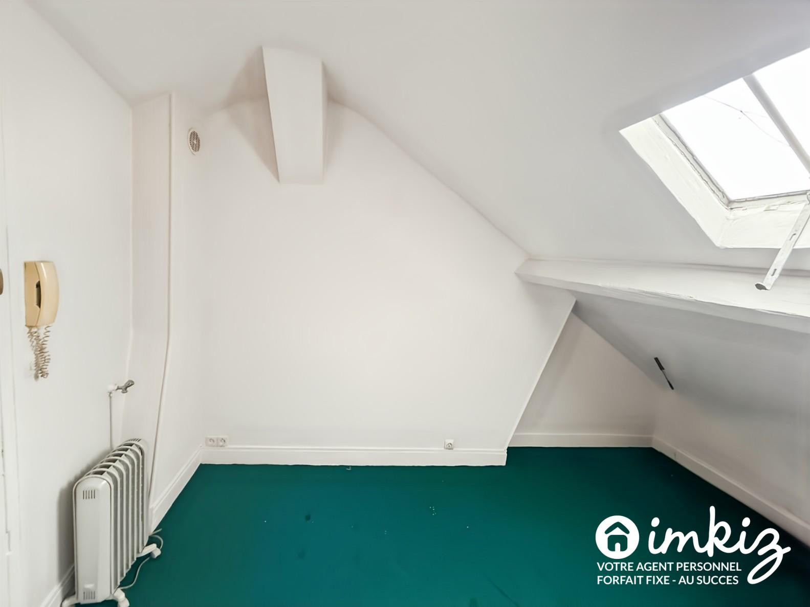 
                                                Vente
                                                 Appartement  2  pièces - chambre de bonne en sus