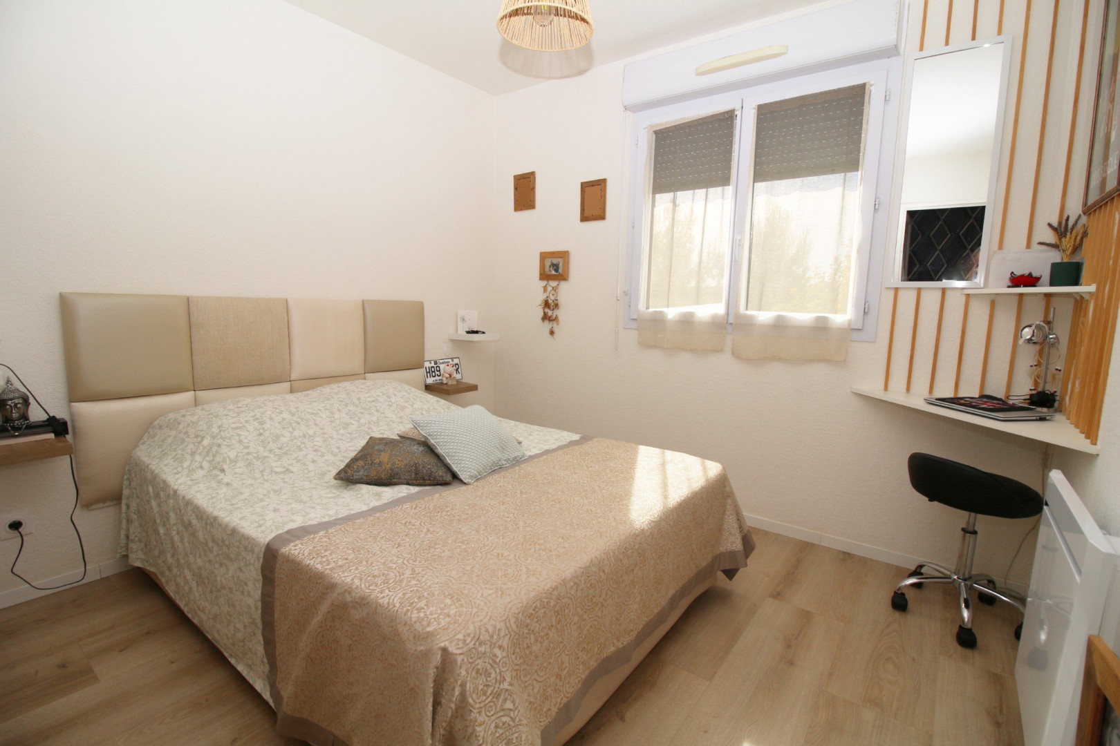 
                                                Vente
                                                 Appartement 2 pièces corniche fleurie terrasse piscine