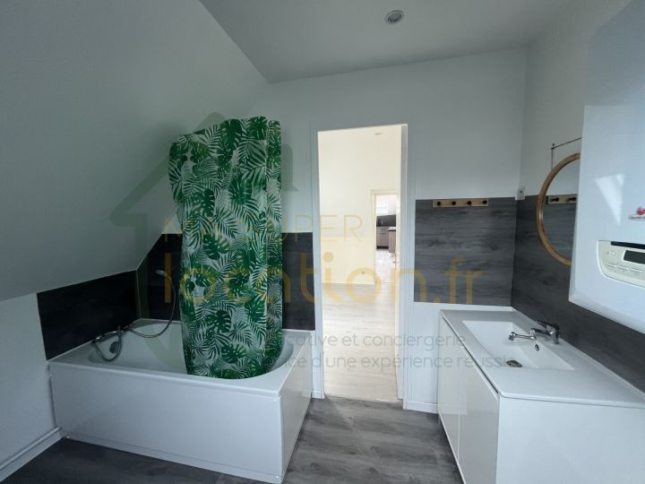 
                                                Location
                                                 Appartement 2 pièces dans un immeuble calme situé en HYPER-CENTRE de Saint-Quentin