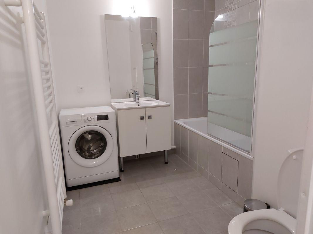 
                                                Location
                                                 Appartement 2 pièces de 39m²