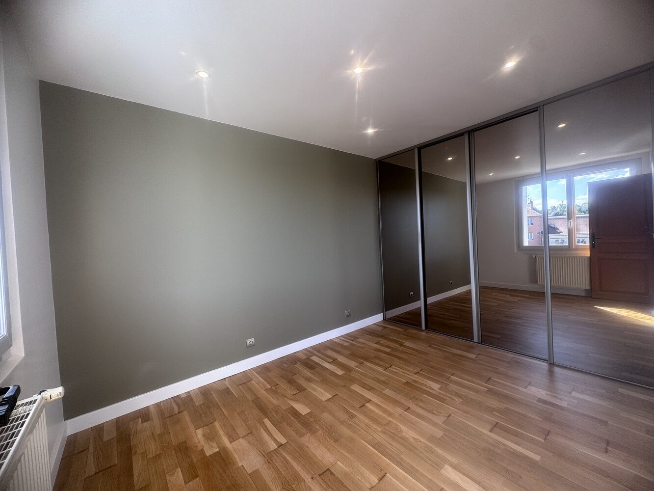 
                                                Location
                                                 Appartement 2 pièces de 41,4m² proche gare