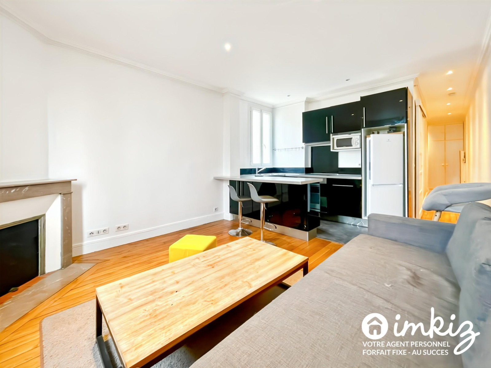 
                                                Vente
                                                 Appartement 2 pièces – Dernier étage