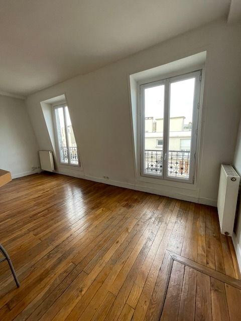 
                                                Location
                                                 Appartement 2 pieces étage élevé vue ciel