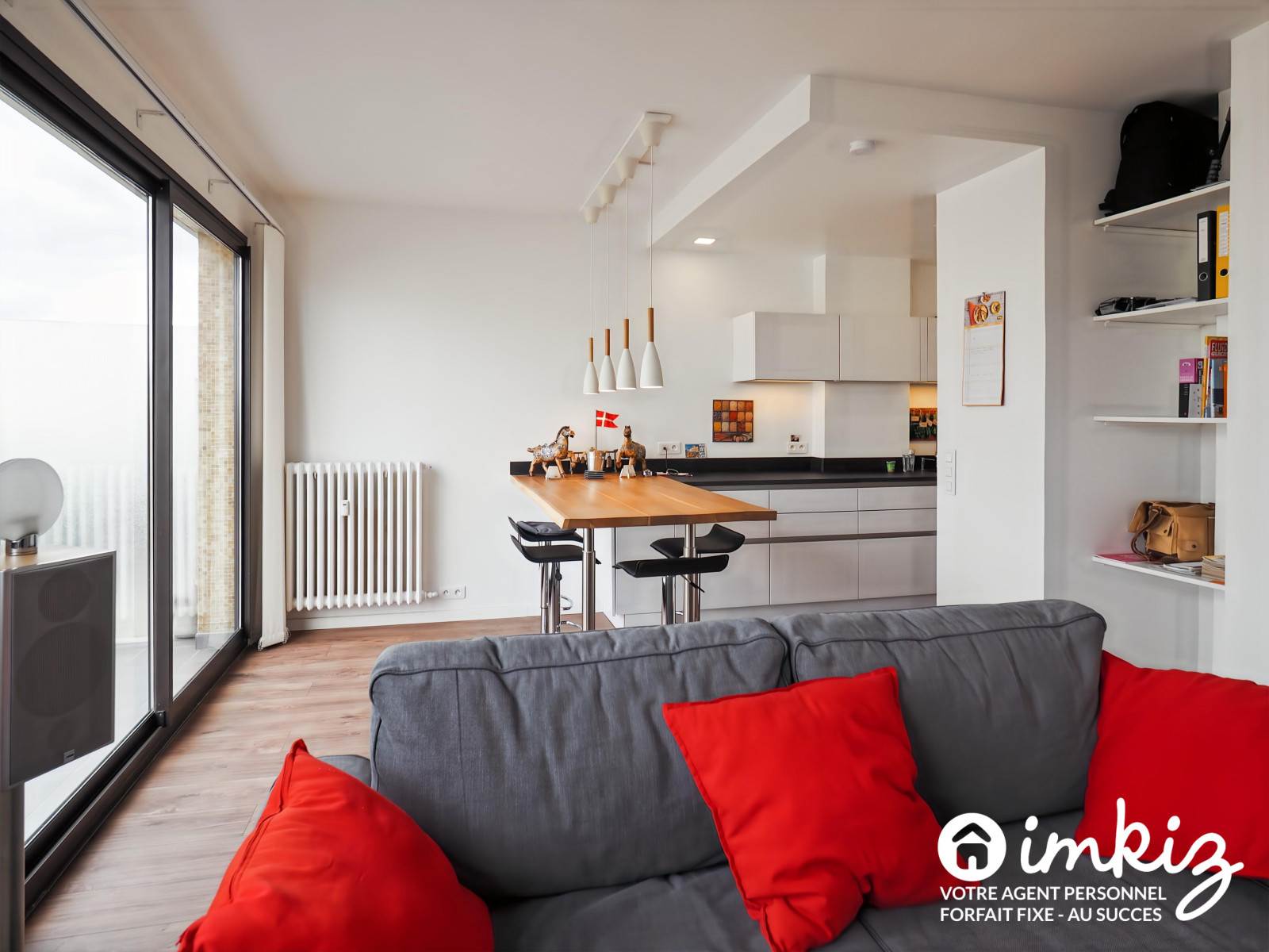 
                                                Vente
                                                 Appartement 2 pièces, grand balcon, vue degagée