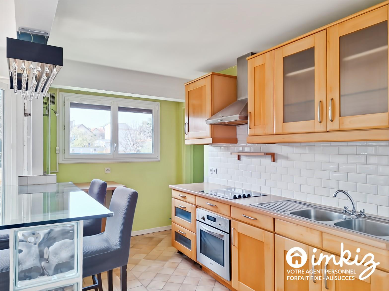 
                                                Vente
                                                 Appartement 2 pièces lumineux avec grand balcon