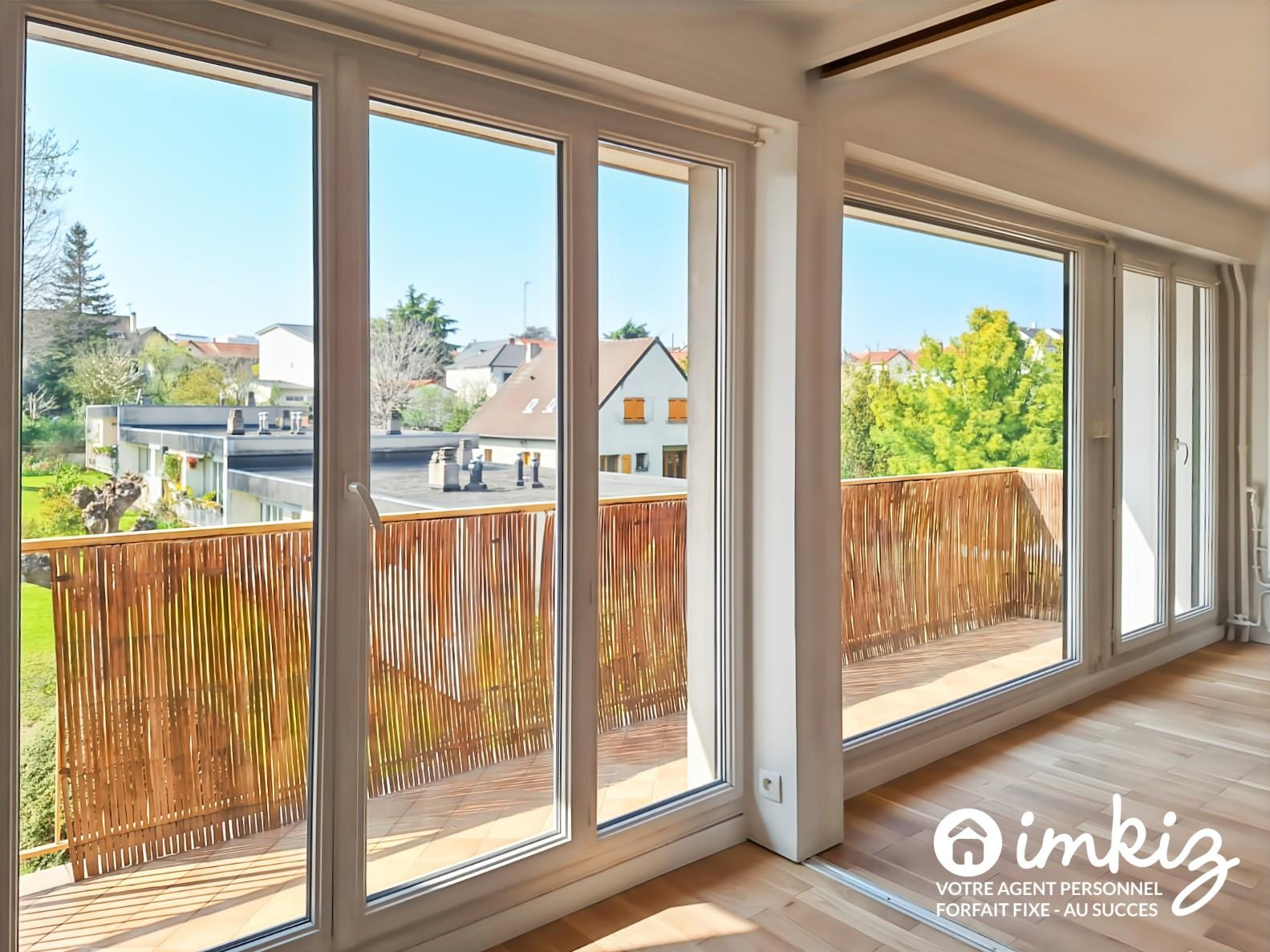 
                                                Vente
                                                 Appartement 2 pièces lumineux avec grand balcon