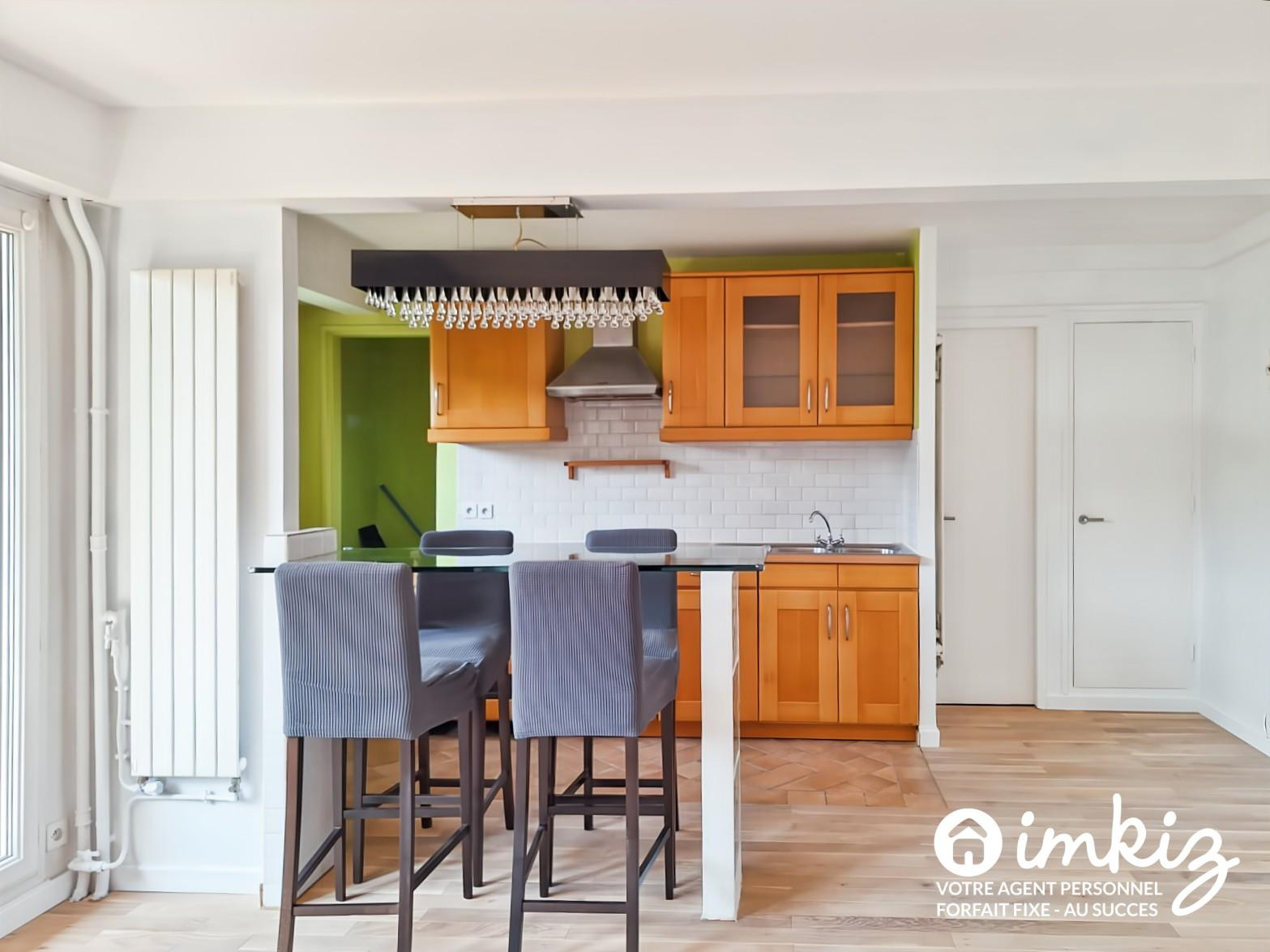 
                                                Vente
                                                 Appartement 2 pièces lumineux avec grand balcon