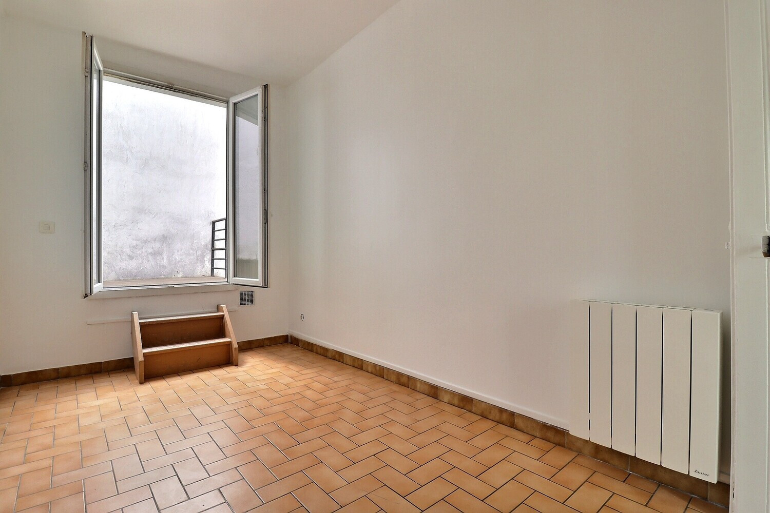 
                                                Vente
                                                 Appartement 2 pièces Malakoff Balcon de 8m²