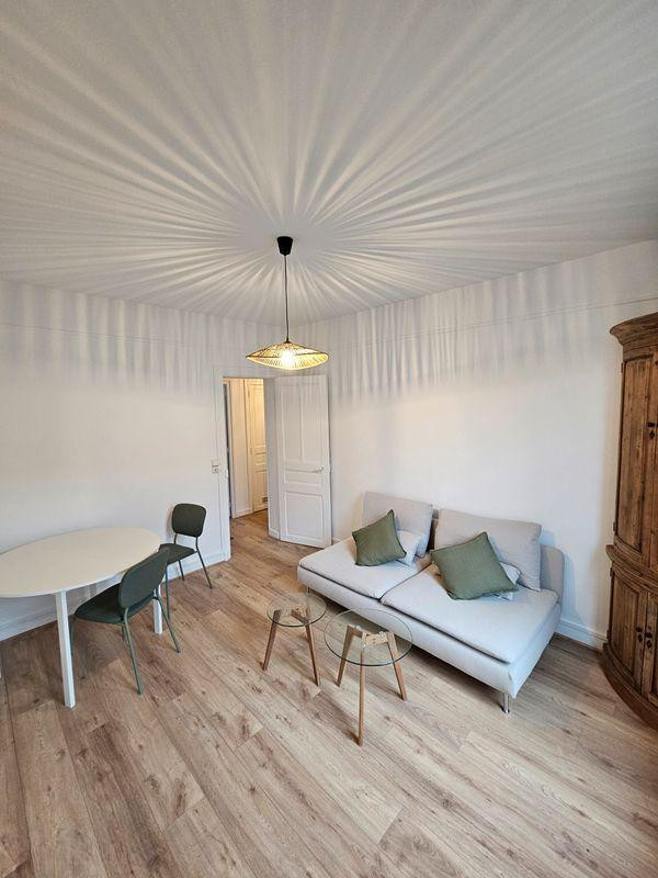 
                                                Location
                                                 Appartement 2 pièces meublé 38m² à Chelles