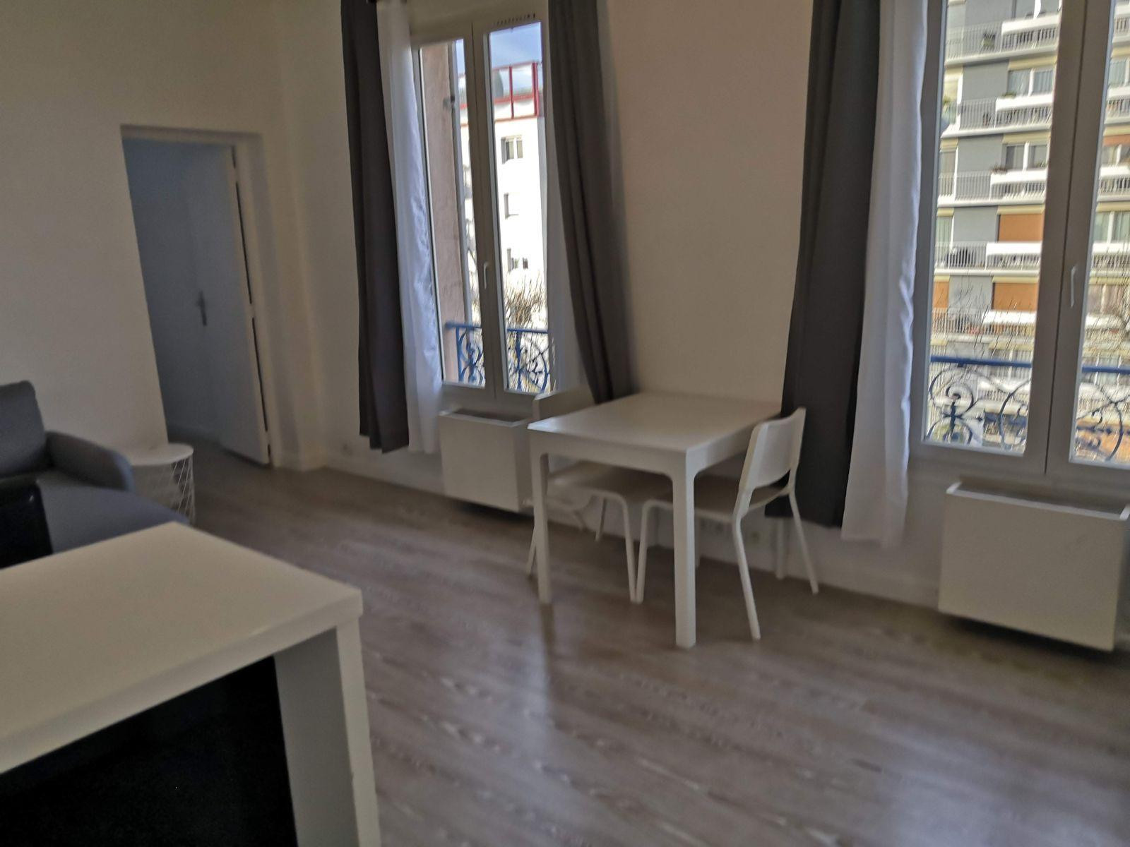 
                                                Location
                                                 Appartement 2 pièces meublé 40 m² - La Garenne