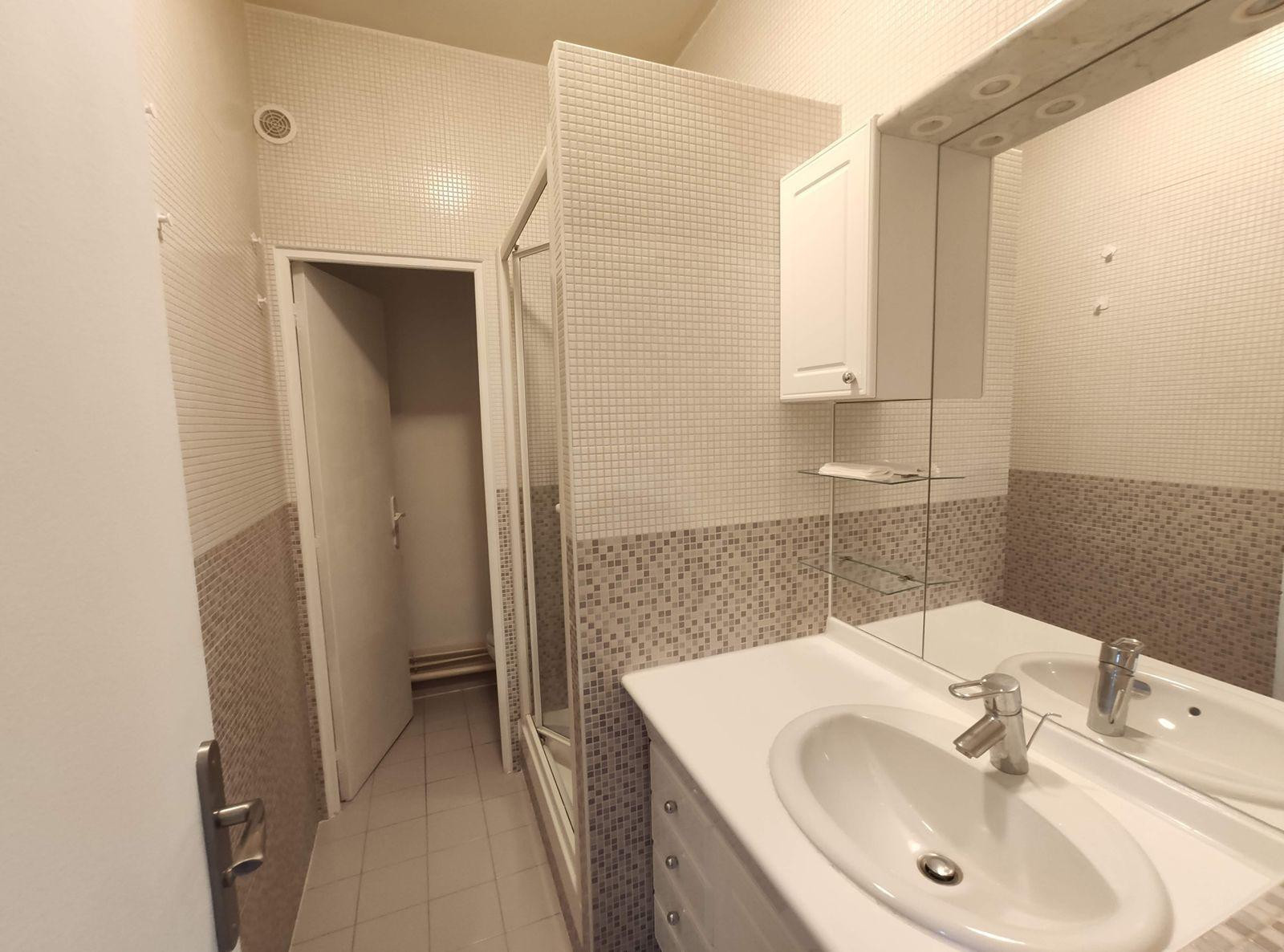 
                                                Location
                                                 Appartement 2 pièces meublé 40 m² - La Garenne