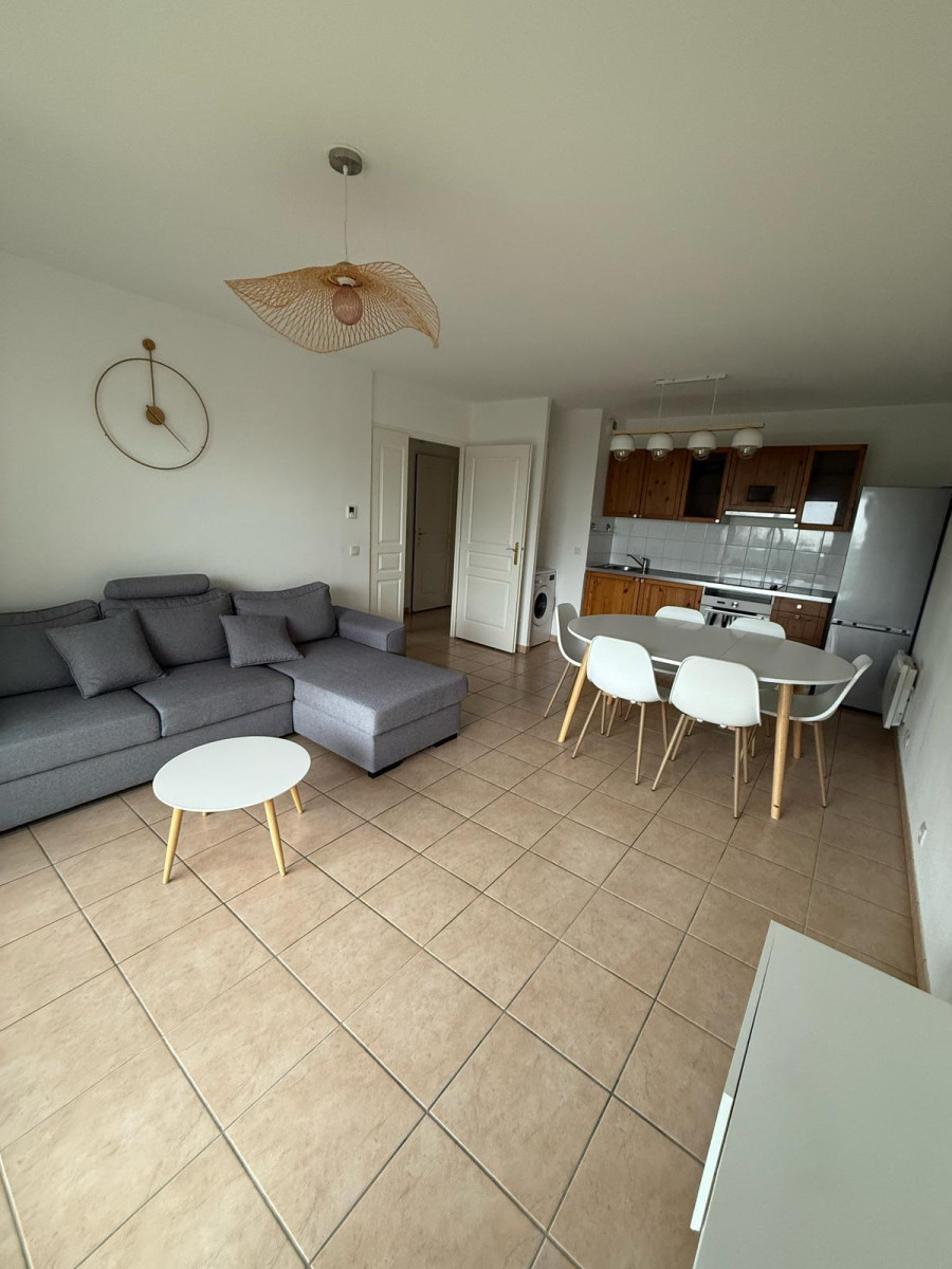 
                                                Location
                                                 Appartement 2 pièces meublé 42m2
Face Mont-blanc