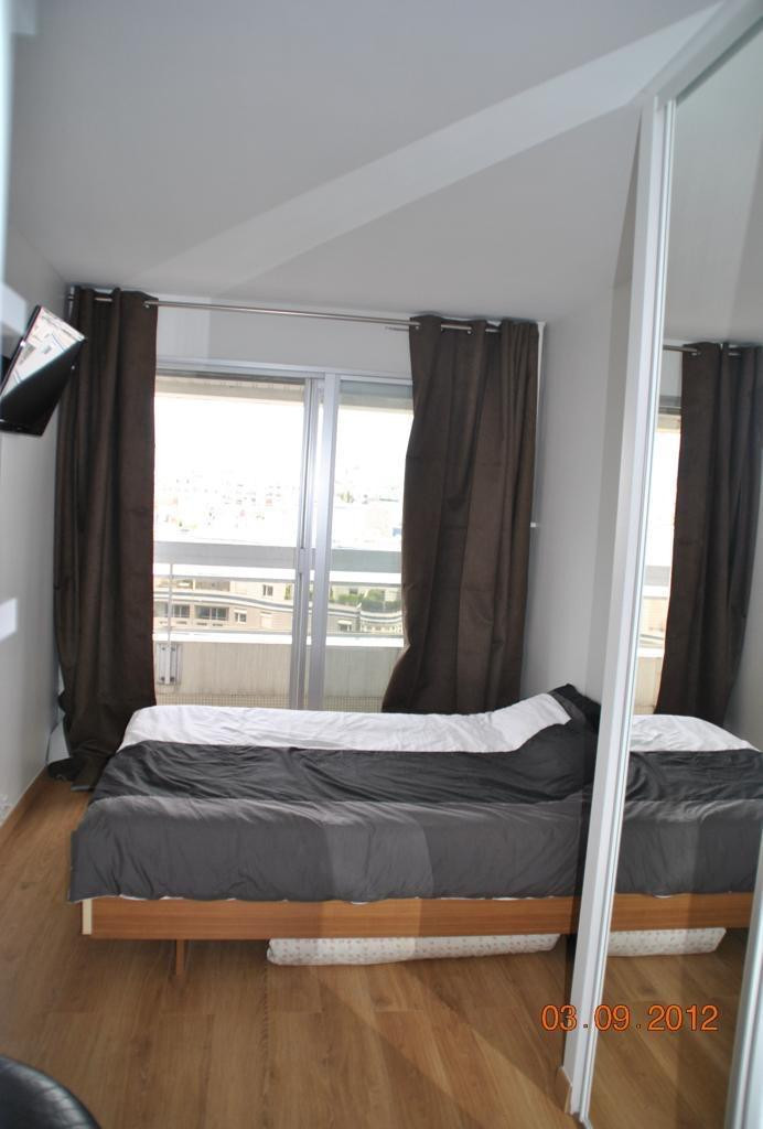 
                                                Location
                                                 Appartement 2 pièces meublé à louer (Tour Orphée)