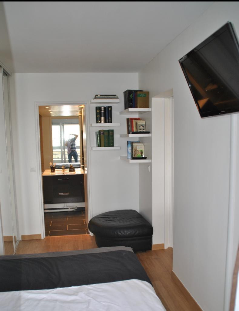 
                                                Location
                                                 Appartement 2 pièces meublé à louer (Tour Orphée)