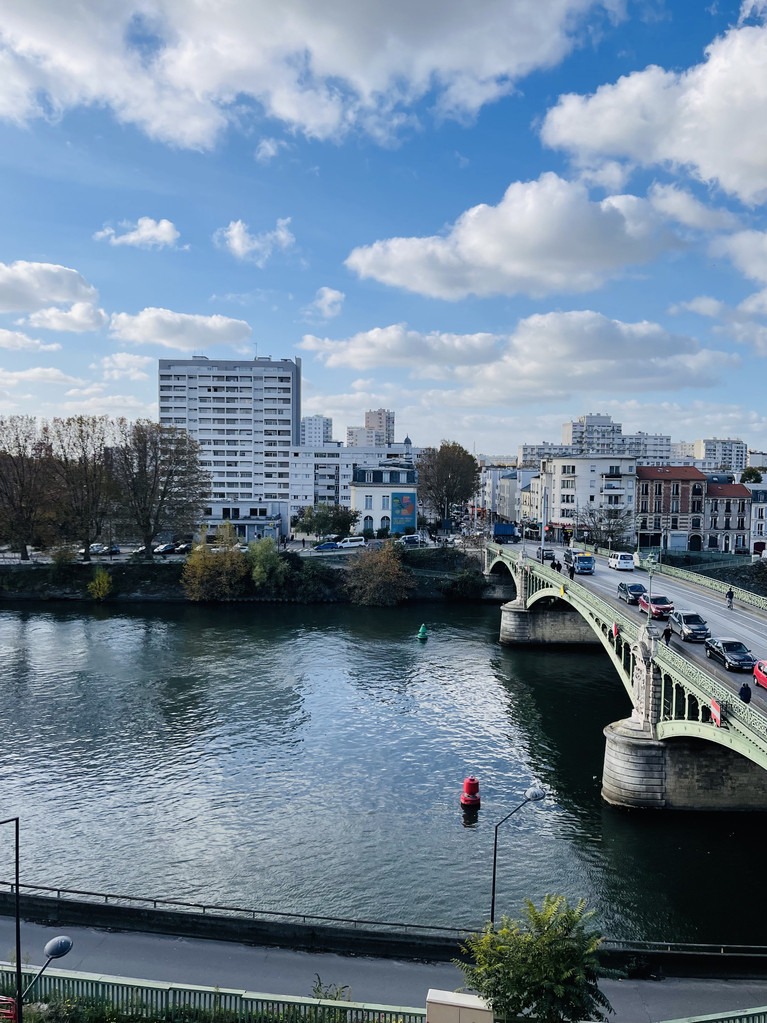 
                                                Location
                                                 Appartement 2 pièces meublé à Saint Denis